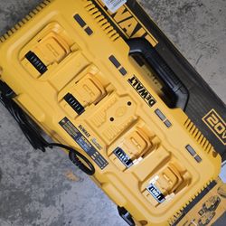 Dewalt 12V/20V/60V MAX 4-Port Lithium-Ion Battery Charger