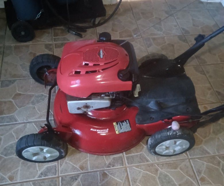 Craftsman 21" 6.75 H/P Self Propelled Mower