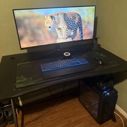 Gaming PC + Setup