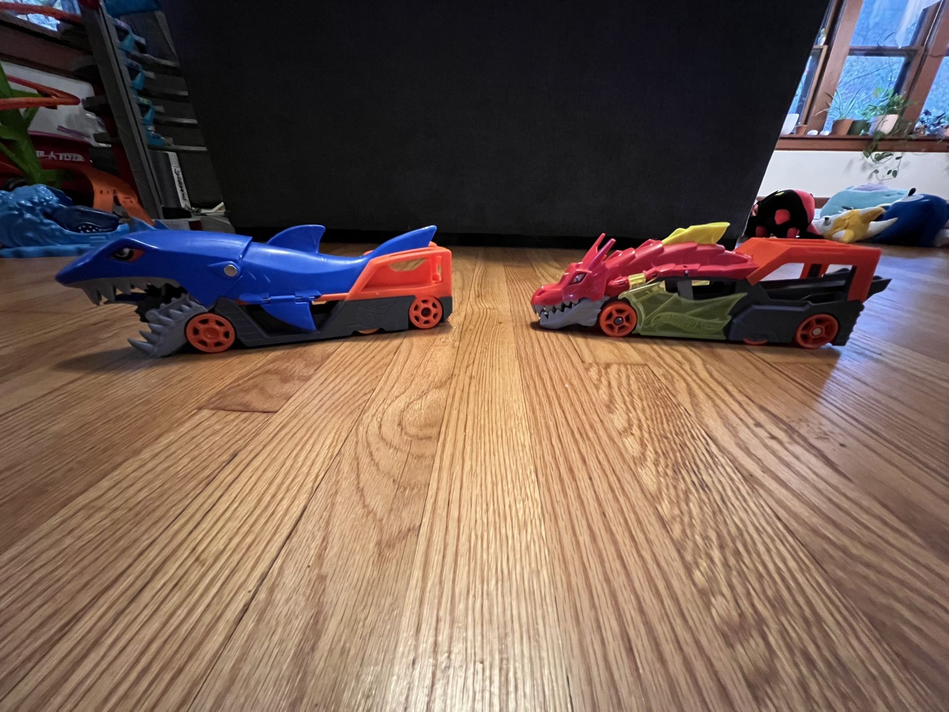 Miscellaneous Hot Wheels Track And Play set Pieces 