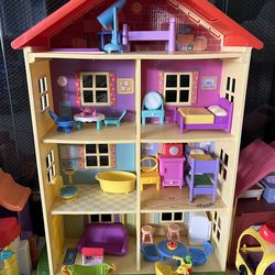 Peppa Pig Lights and Sounds Family Home Playset