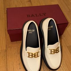BALLY Gioia Flat Moccasins – White Leather (Women’s)