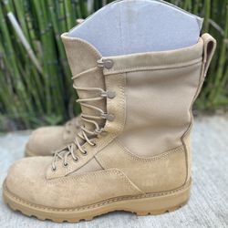 Bates Vibram Military Style Boots, Sz 9.5R..Located west roseville.. 