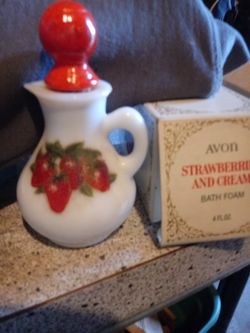 $10 Vintage 1970's glass Strawberries and creme lol pitcher
