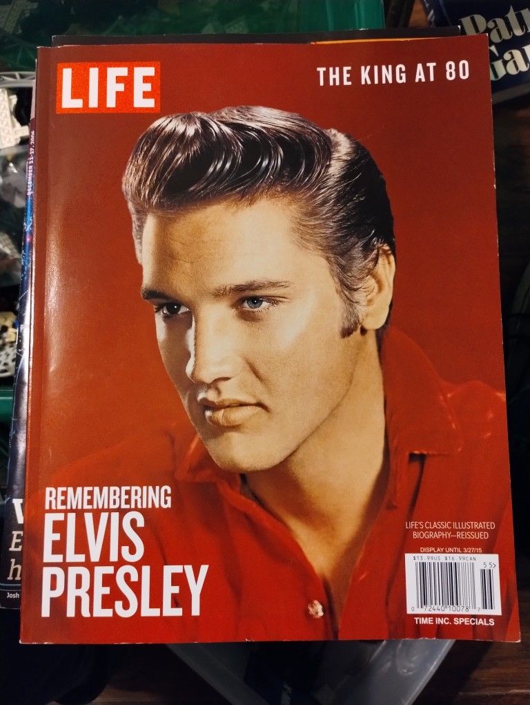 Elvis Presley magazine lot w playing cards, TV Guide, Life, Photoplay Tribute