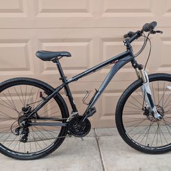 29"x2.0. SCHWINN MENS MOUNTAIN BIKE.(M).LIKE NEW WITH FRESHLY TUNE UP.👌🏼