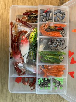Fishing Lures Baits Tackle Fishing Accessories Kit Including Crankbaits,  Spinnerbaits,Jig Hooks, Plastic Worms, Topwater Lures, Tackle Box and  Fishing for Sale in Rowland Heights, CA - OfferUp