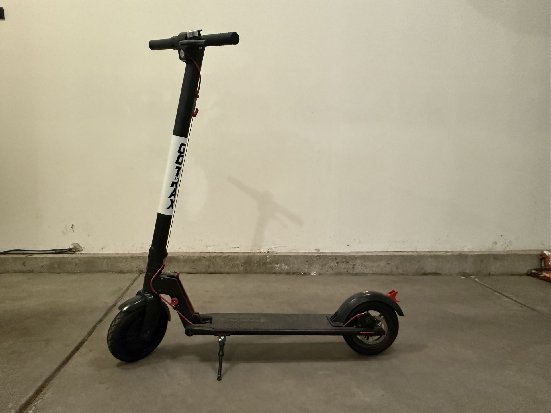 GoTrax Xr Ultra Electric Scooter