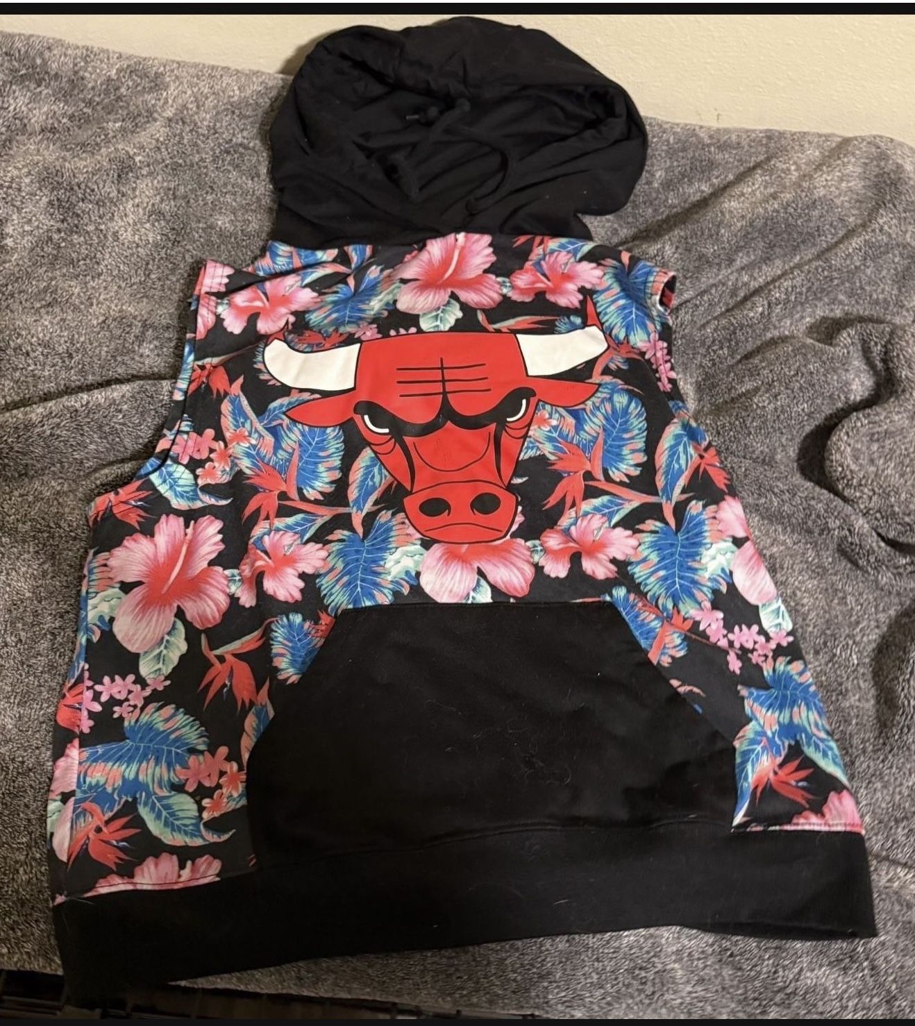 Mens Bulls Hoody Size Sandi