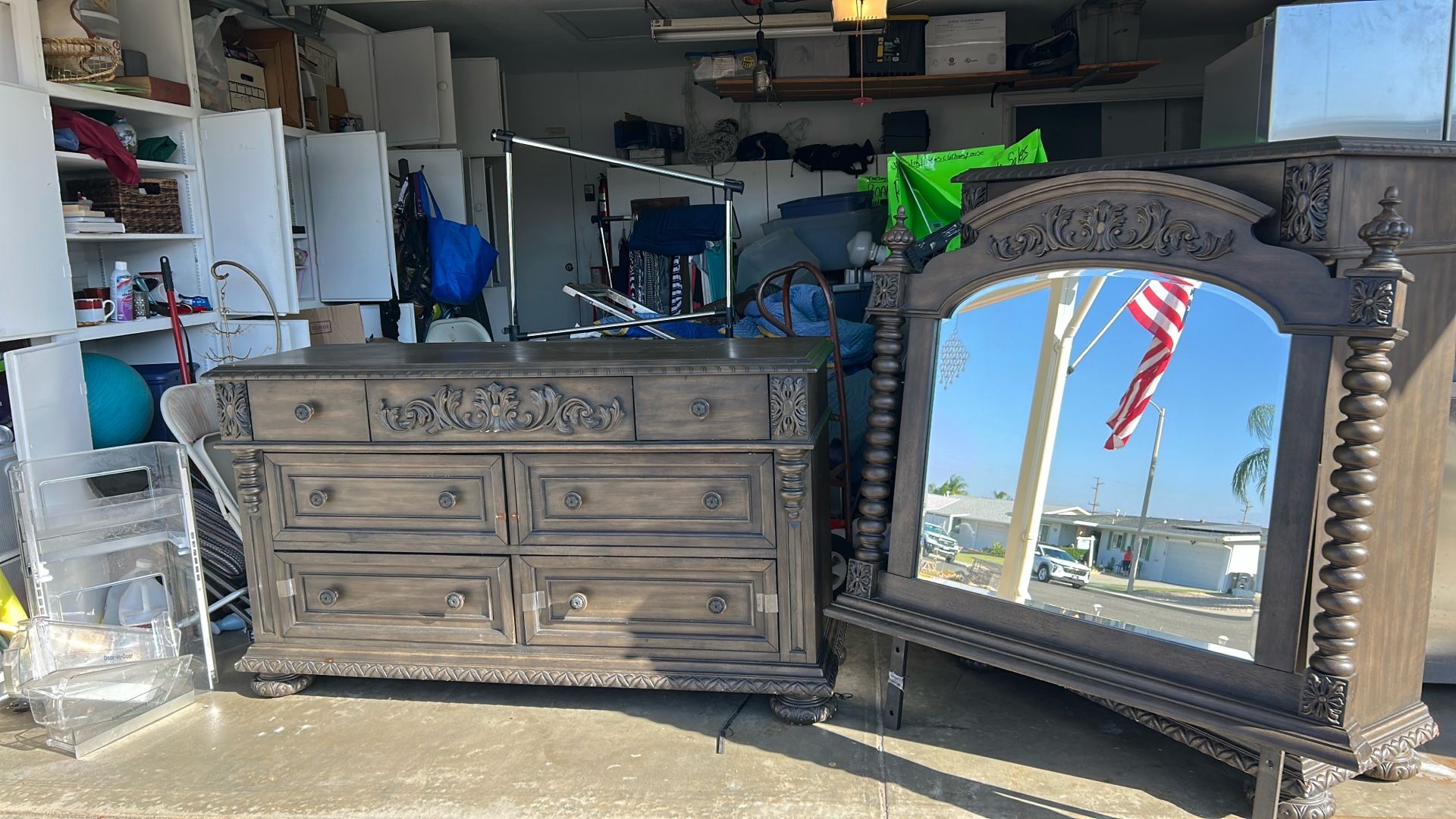 Klaussner Dresser With Mirror