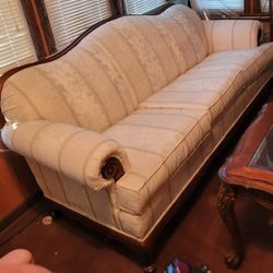 Broyhill Sofa And Loveseat Set
