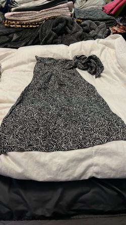Lilly Pulitzer silk black & white top  Size 10  Cash Only
