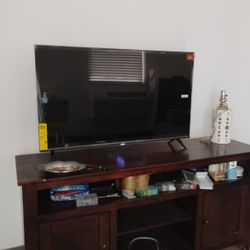 TCL Roku 43" Smart TV New And Roku Projector Also New