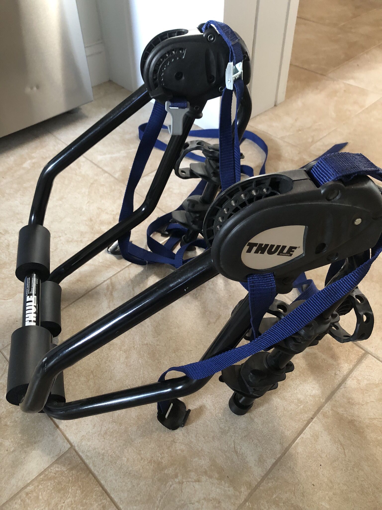 Thule 910XT Passage 2 Bike Trunk Mount - Black