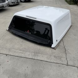 Leer 100R White Camper Shell Ford F 150 5’5” 2015/2020