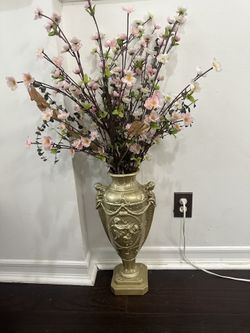 Beautiful Vase With Flowers 