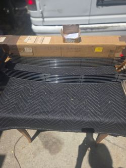 Polished aluminum grill for 99-2002 suburban, silverado