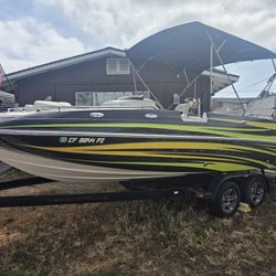 26ft Kayot Deckboat In Great Condition Always Covered 