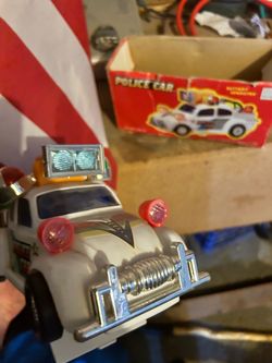 Toy car