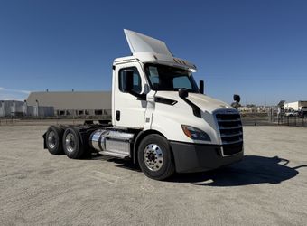 2020 Freightliner Cascadia 116 DAY CAB