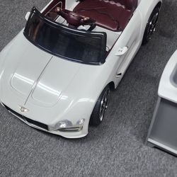 Kids Powerwheels Car