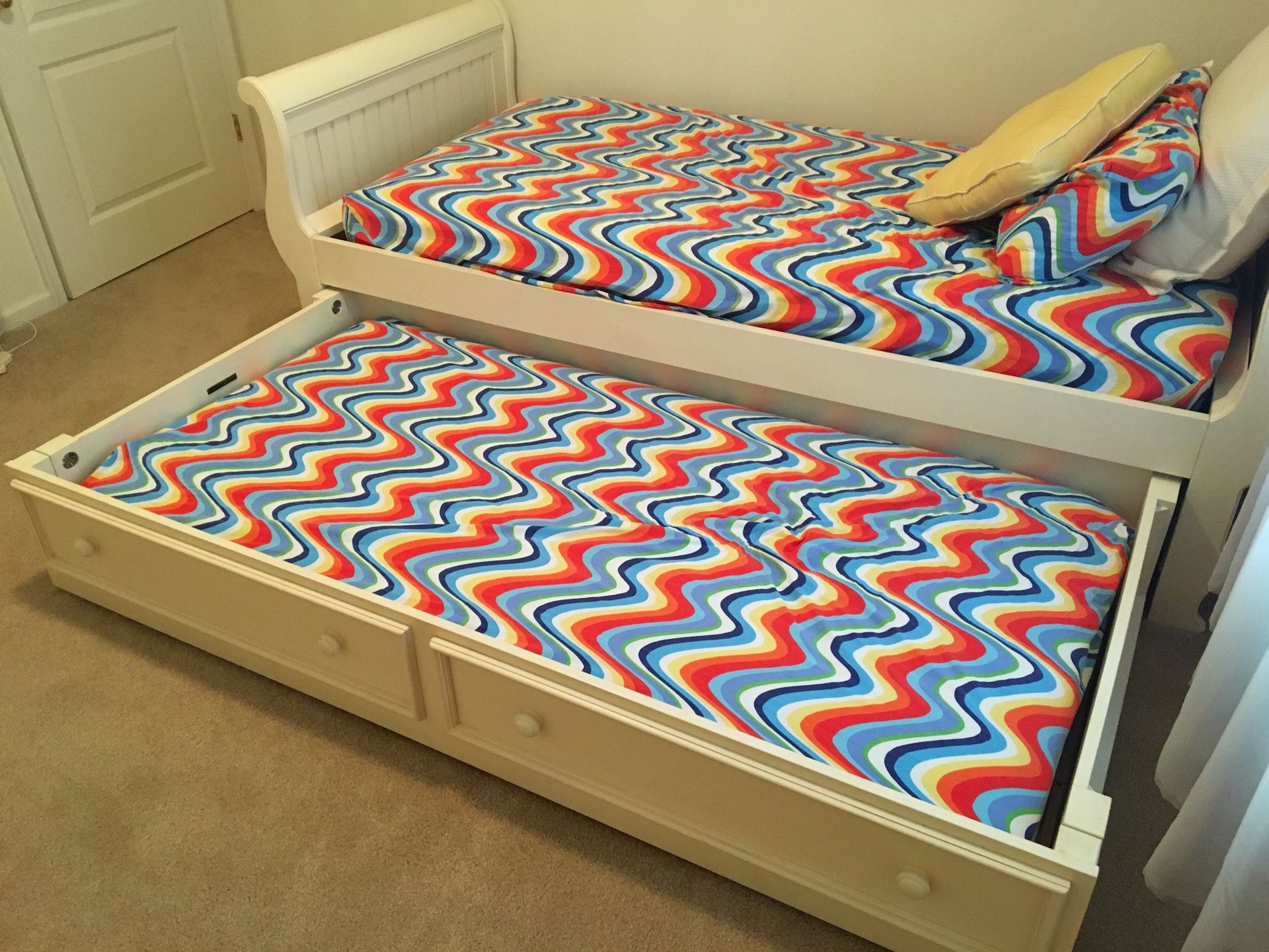 Twin bed with Trundle Bed Ethan Allen with Mattresses for Sale in