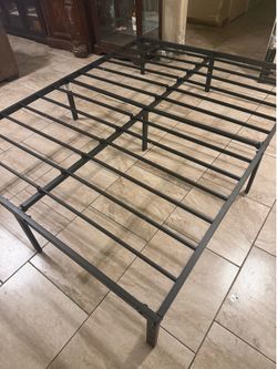 Queen size metal platform bed frame