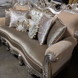Beautiful new sofa and love seat set 