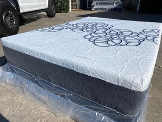 King Bamboo Cool Gel Memory Foam!•••