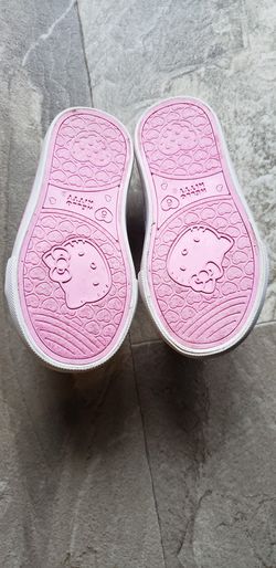 Hello Kitty toddler size 6 shoes