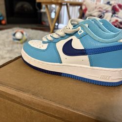 Nike Air Force’s kids size 1.5Y