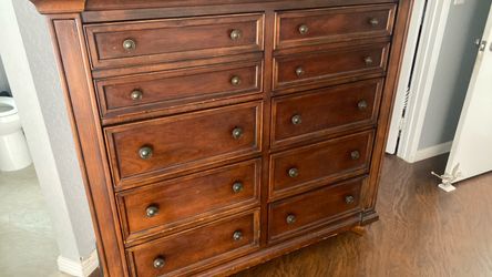 8 drawer dresser
