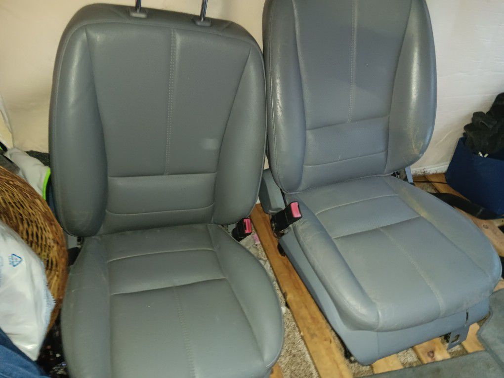 Leather Seats 