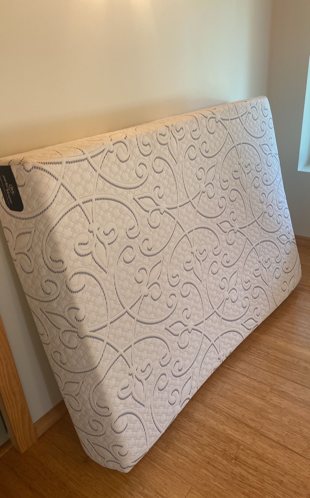 Serta Full Size Memory Foam Matress
