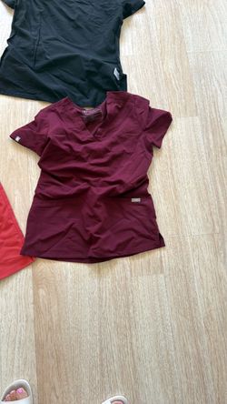 Figs scrub top