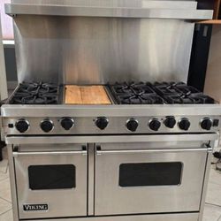 Viking Professional Range 48" W/ Thermador Hood
