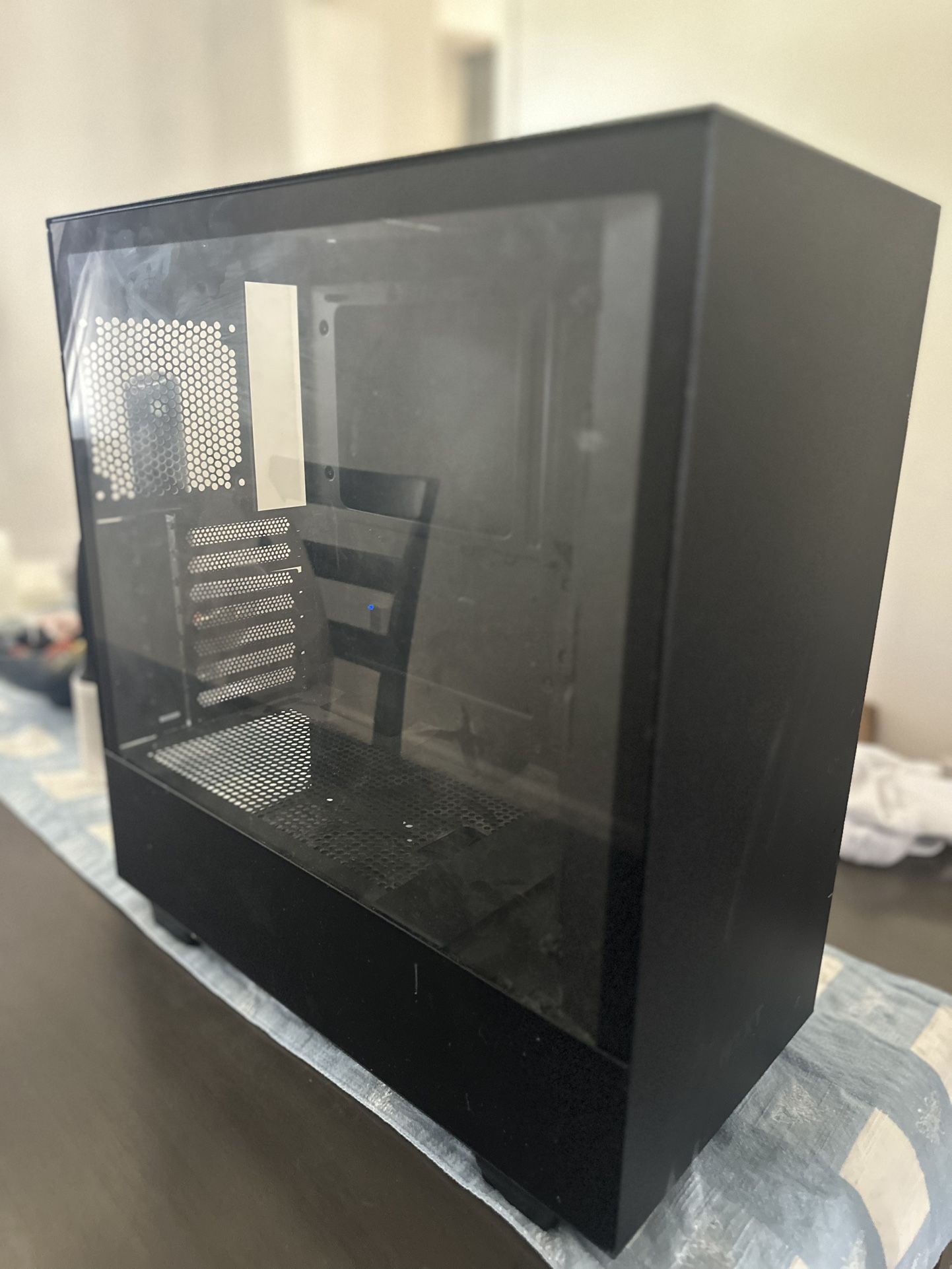 NZXT H510 - CA-H510B-B1 - Compact ATX Mid-Tower