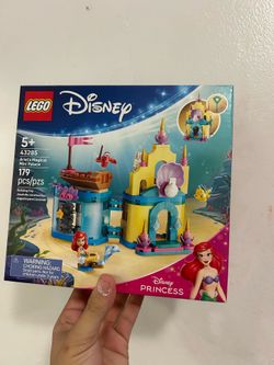 LEGO Disney Princess Ariel's Magical Mini Palace set (43285)