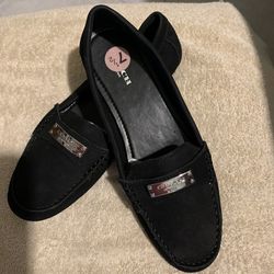 COACH Authentic New Size 7 1/2 Black 