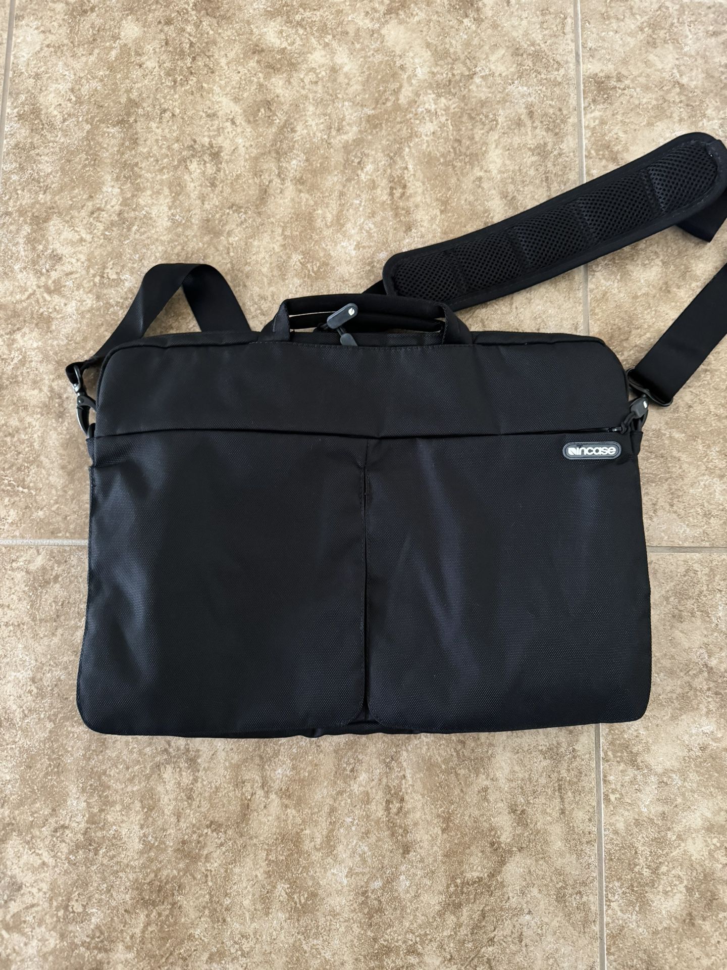 Incase Laptop/Messenger Bag