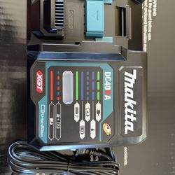 Makita 40V charger