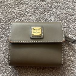 Dooney And Bourke 3 Fold Wallet 