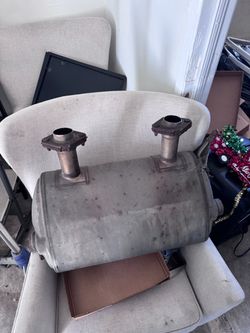 G37s / 370z Muffler