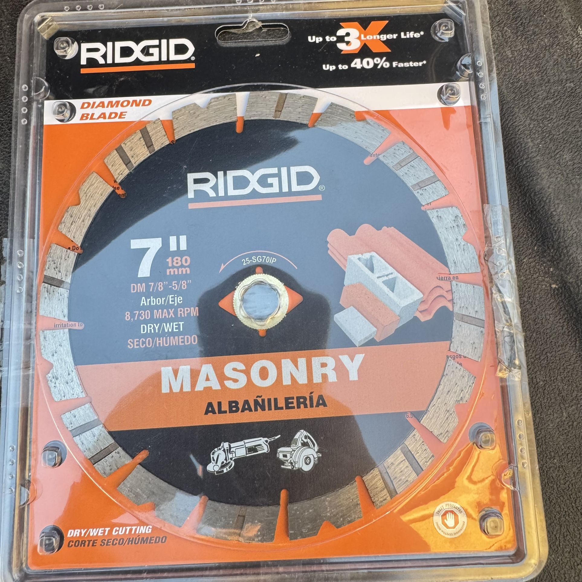 RIDGID 7 in. Masonry Cutting Segmented Rim Diamond Saw Blade