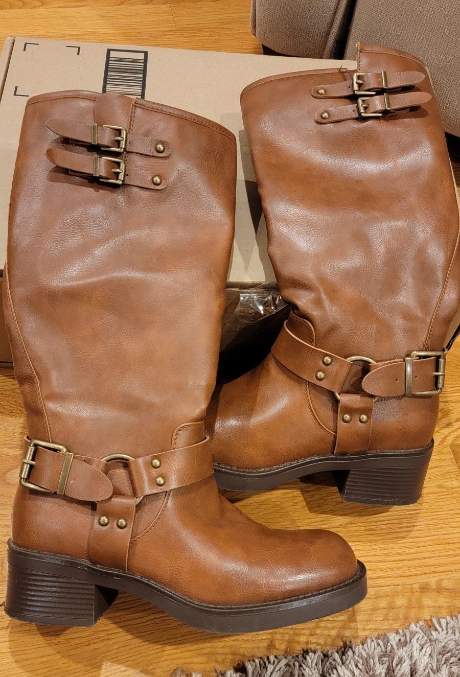 Dream Pairs Boots Sz 7