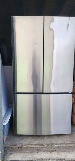 GE Refrigerator ($600 firm)
