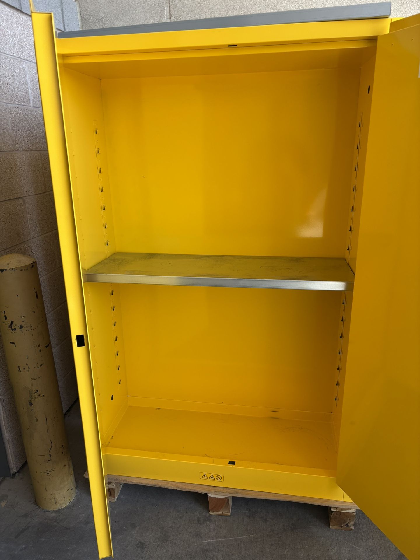Large Flammable Cabinets