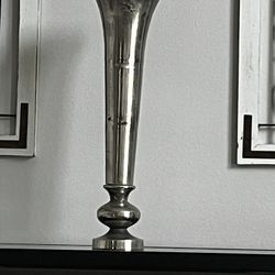 Metallic Vase - 30.5 Inches Height / 8 Inches In diameter 