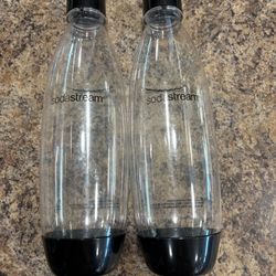 (2) pre-owned .89 qt Sodastream Sodastream bottles