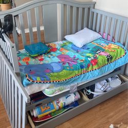 Cuna Y Changing Table